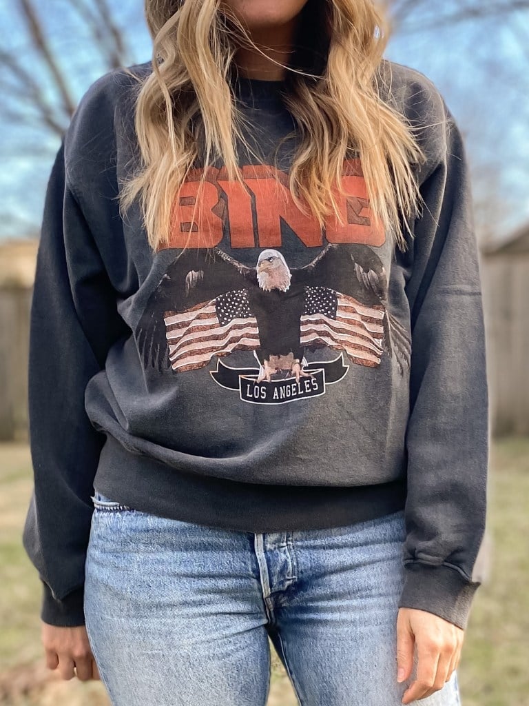Gray Graphic Sweatshirt With Blue Denim Jeans Gray Graphic Sweatshirt With Blue Denim Jeans — Trendy Los Angeles Outfits