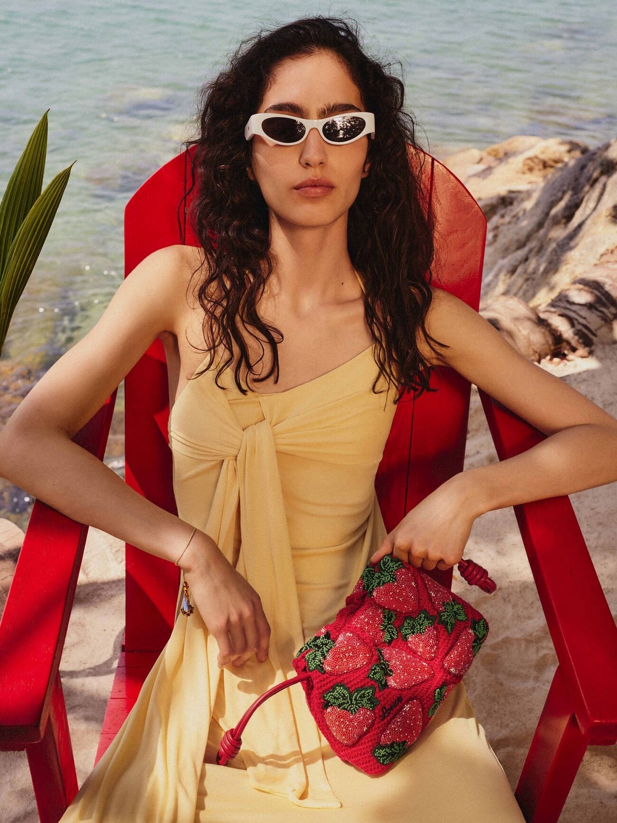 Pale Yellow One-Shoulder Dress With Strawberry Beaded Bag Pale Yellow One-Shoulder Dress With Strawberry Beaded Bag — Trendy Luxury Outfits