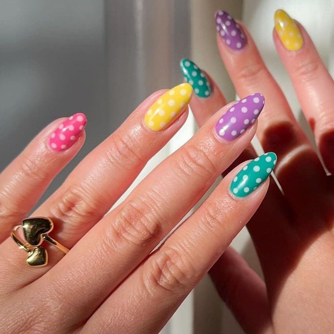 Short Almond Vibrant Color White Polka Dot Nails Short Almond Vibrant Color White Polka Dot Nails — Trendy Manicure Nails