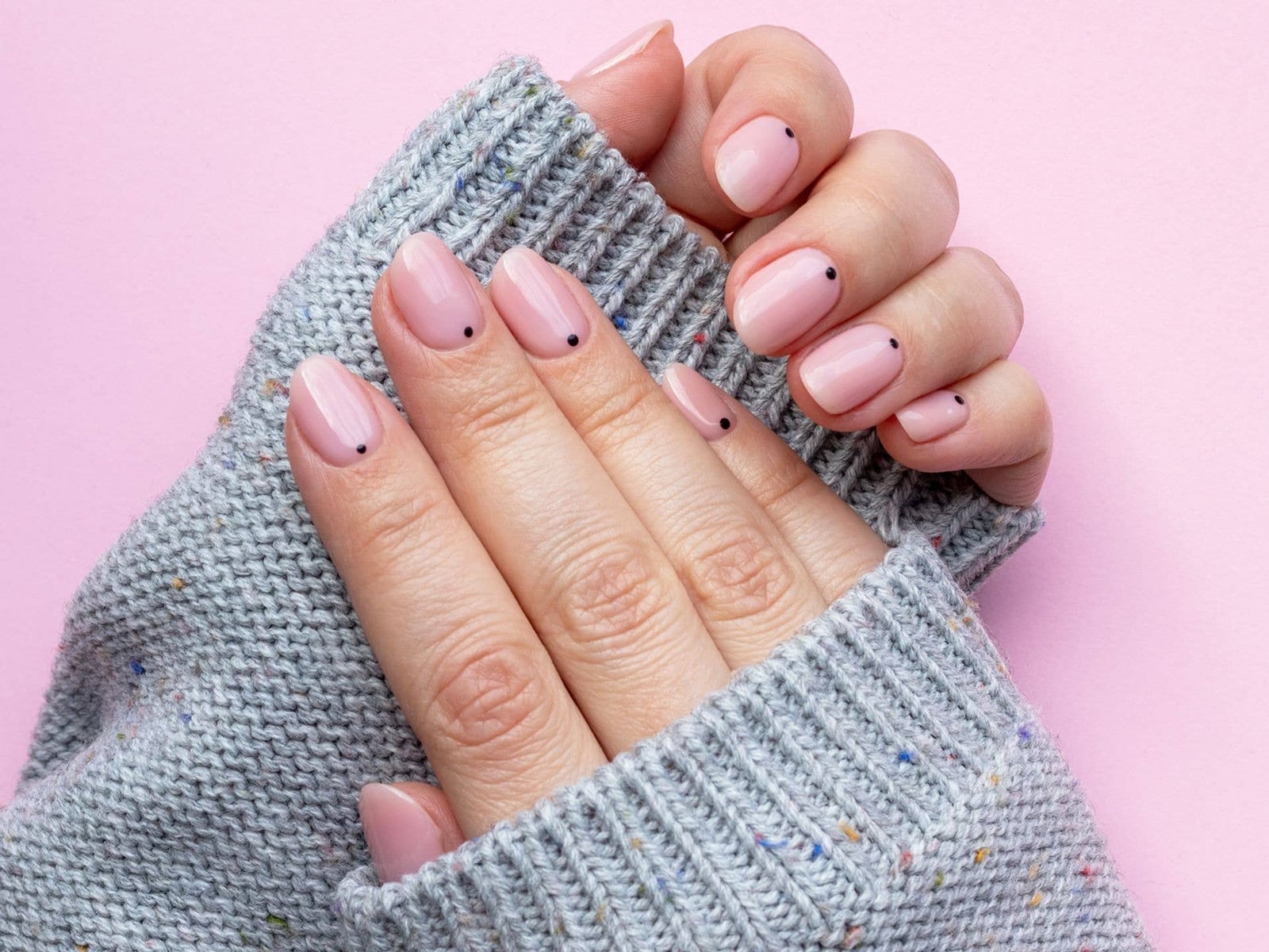 Short Oval Sheer Pink Glossy Nails With Dot Accent Short Oval Sheer Pink Glossy Nails With Dot Accent — Trendy Manicure Nails
