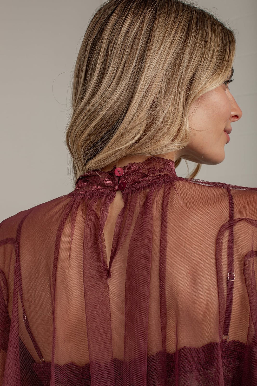 Tulle Top with Lace Trim, Close-Up Take Tulle Top with Lace Trim, Close-Up Take — Trendy Mesh Top Outfits