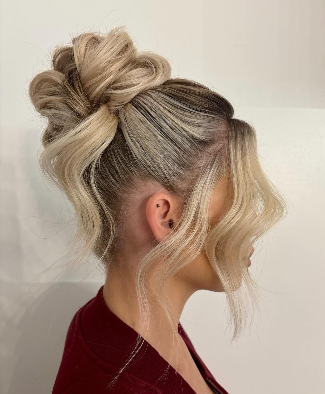Platinum Blonde High Messy Bun — Trendy Messy Bun Updo