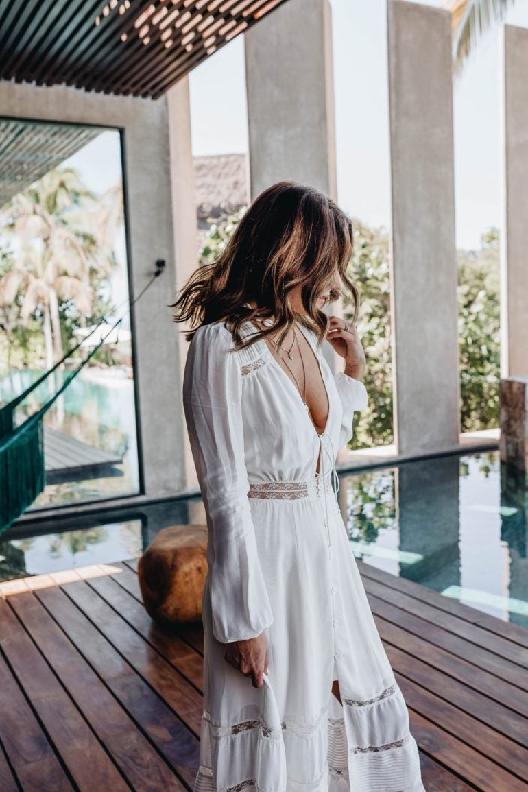 Flowy White Maxi Dress with Lace Trim Flowy White Maxi Dress with Lace Trim — Trendy Mexico Outfits