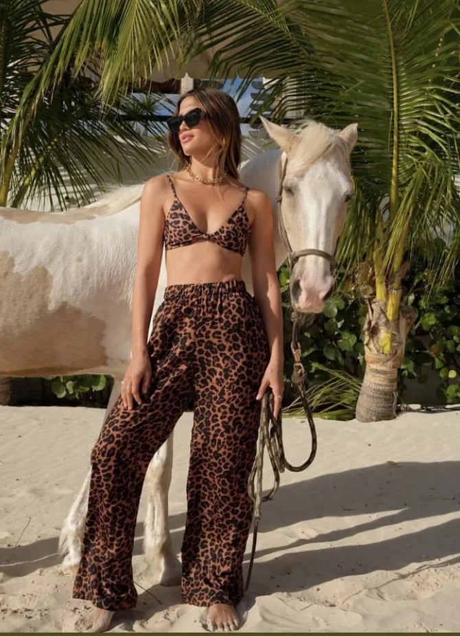 Leopard Print Bikini Top and Wide-Leg Pants Set Leopard Print Bikini Top and Wide-Leg Pants Set — Trendy Mexico Outfits