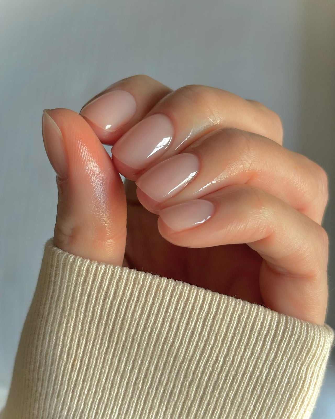 Sheer Nude Glossy Short Oval Nails Sheer Nude Glossy Short Oval Nails — Trendy Minimal Nails
