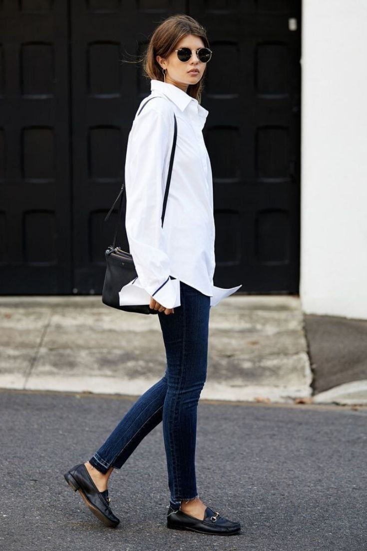 Oversized White Button-Down Shirt with Dark Skinny Jeans Oversized White Button-Down Shirt with Dark Skinny Jeans — Trendy Minimalist Outfits