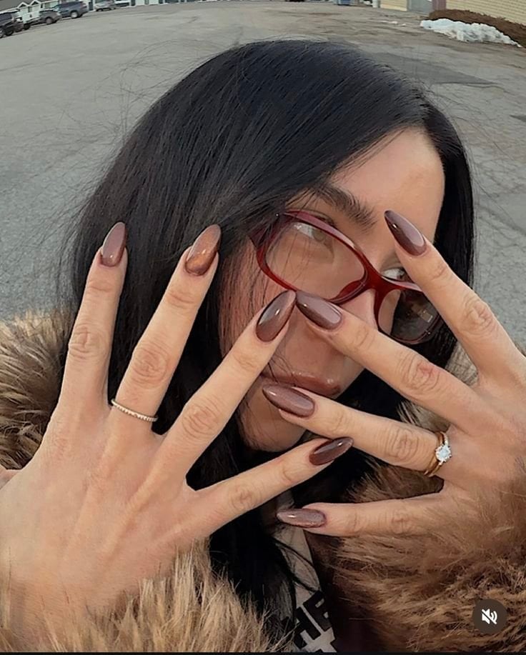 Medium Square Dark Brown Swirl Nails, Glossy — Trendy Mocha Nails
