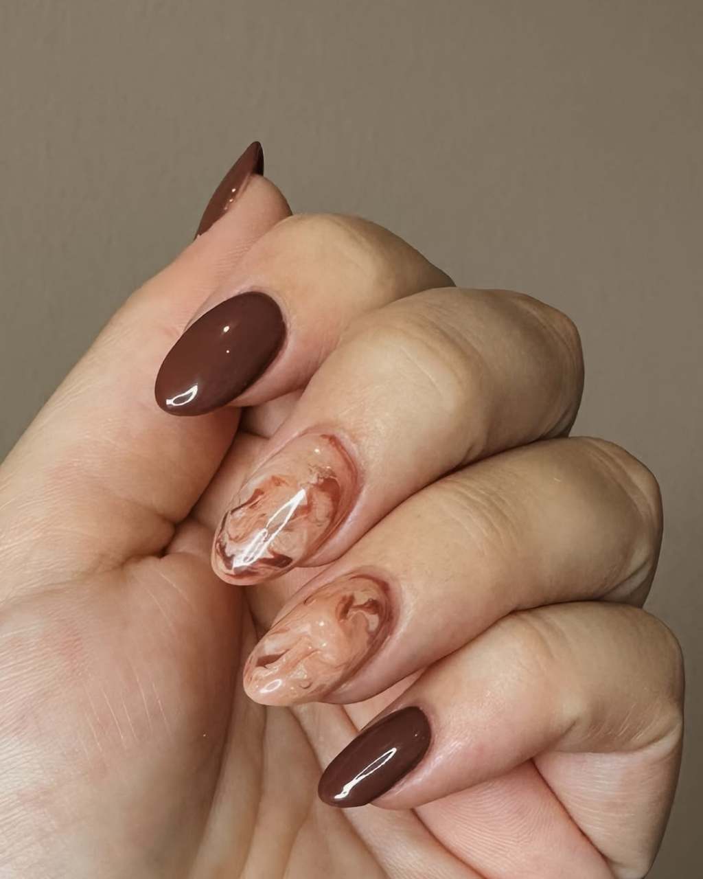 Medium Almond Brown and Beige Marble Nails — Trendy Mocha Nails