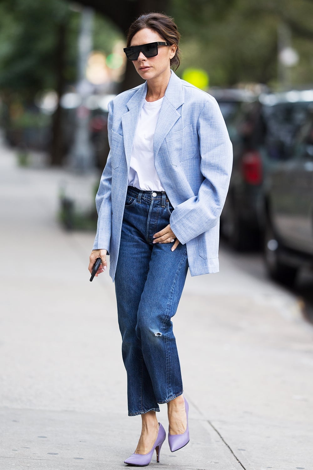 Distressed Mom Jeans with a Light Blue Oversized Blazer Distressed Mom Jeans with a Light Blue Oversized Blazer — Trendy Mom Jeans Outfits