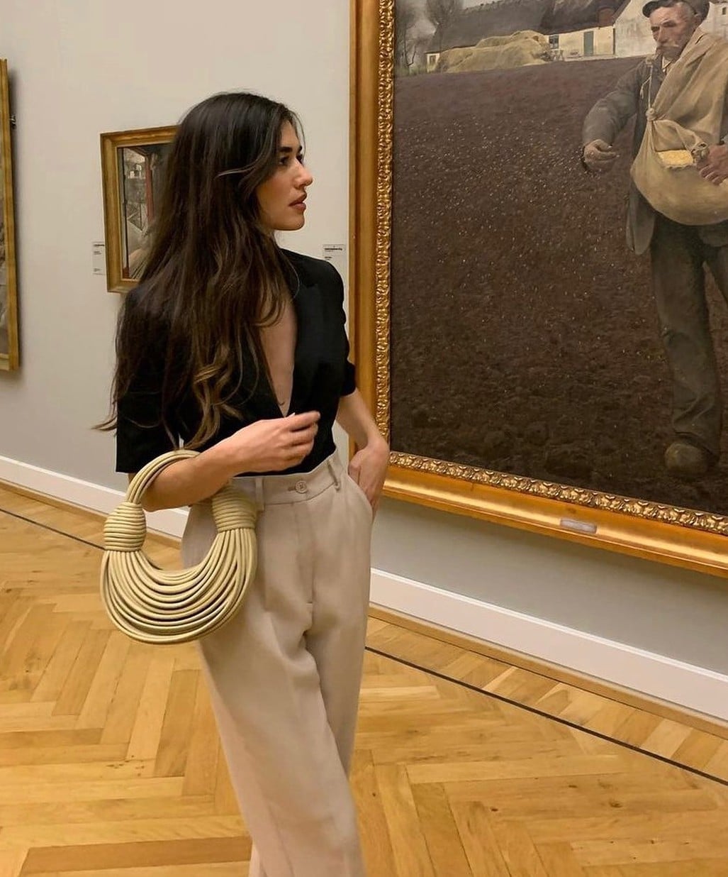 Effortlessly Cool Museum Outfits Effortlessly Cool Museum Outfits — Trendy Museum Outfits