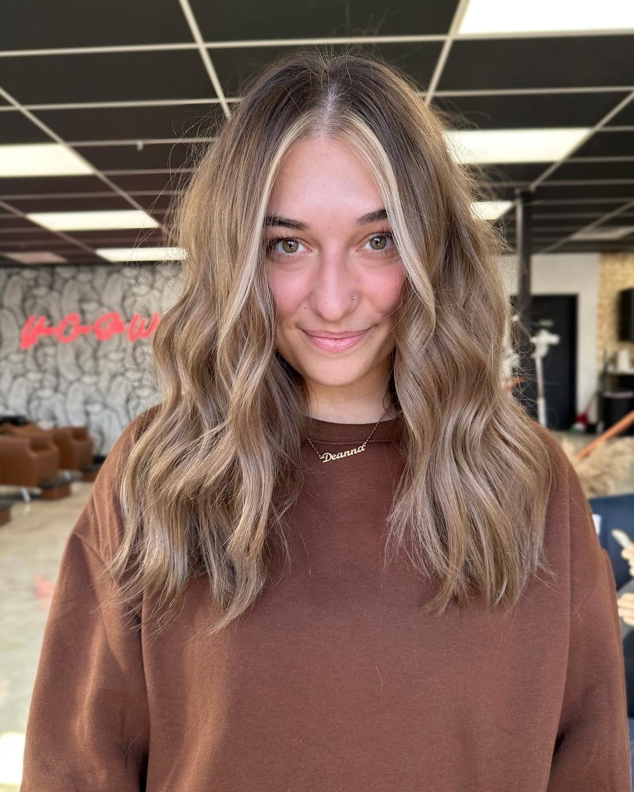 Collarbone Mushroom Brown With Money Piece Collarbone Mushroom Brown With Money Piece — Trendy Mushroom Brown Hair Color