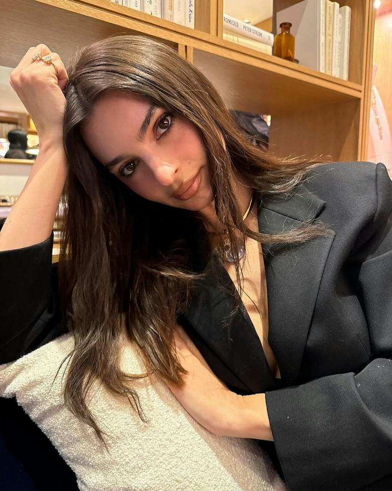 Rich Dark Brown With Subtle Cool Undertones Rich Dark Brown With Subtle Cool Undertones — Trendy Mushroom Brown Hair Color
