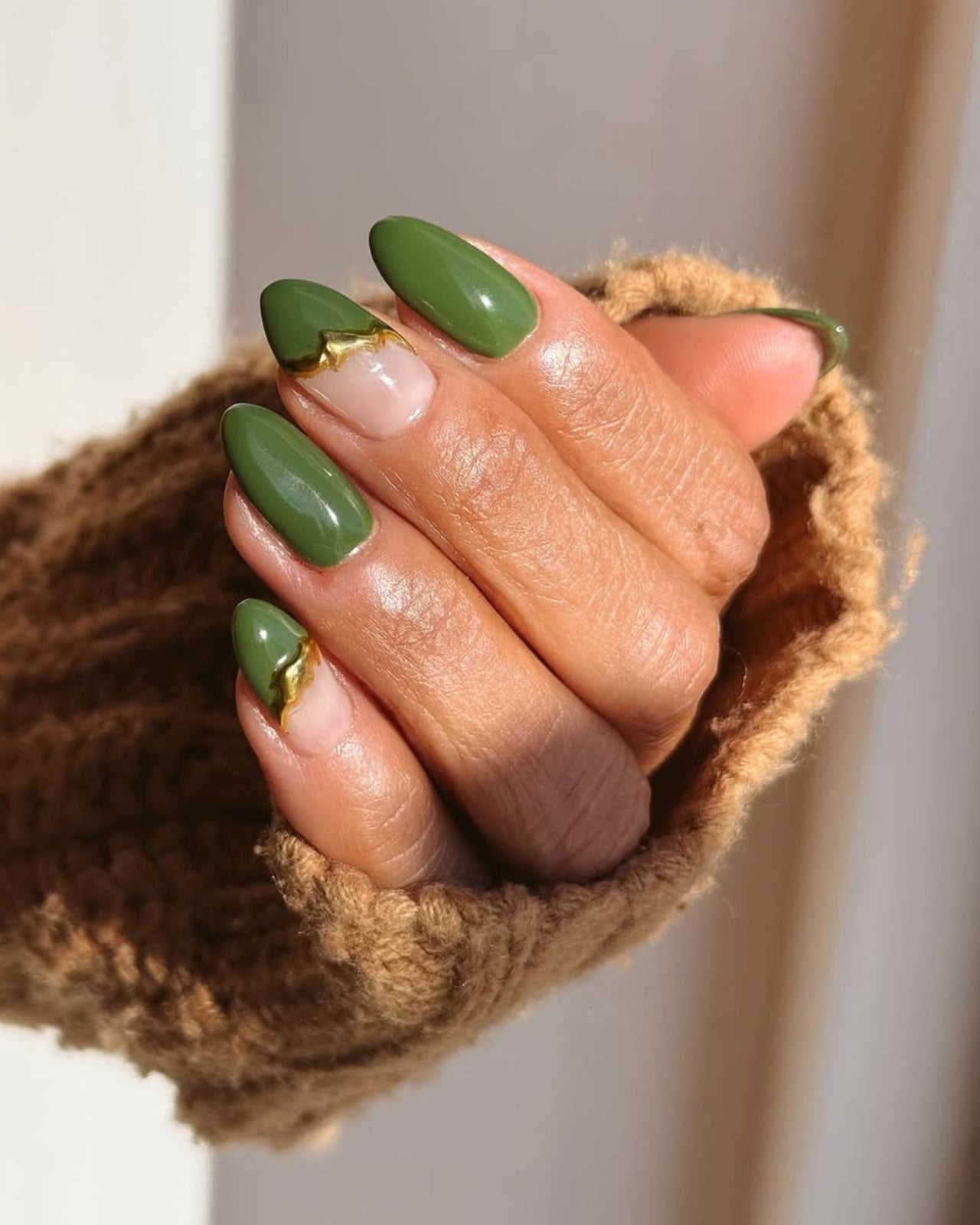 Olive Green Tip Gold Foil Accent Medium Oval Nails Olive Green Tip Gold Foil Accent Medium Oval Nails — Trendy Olive Green Nails