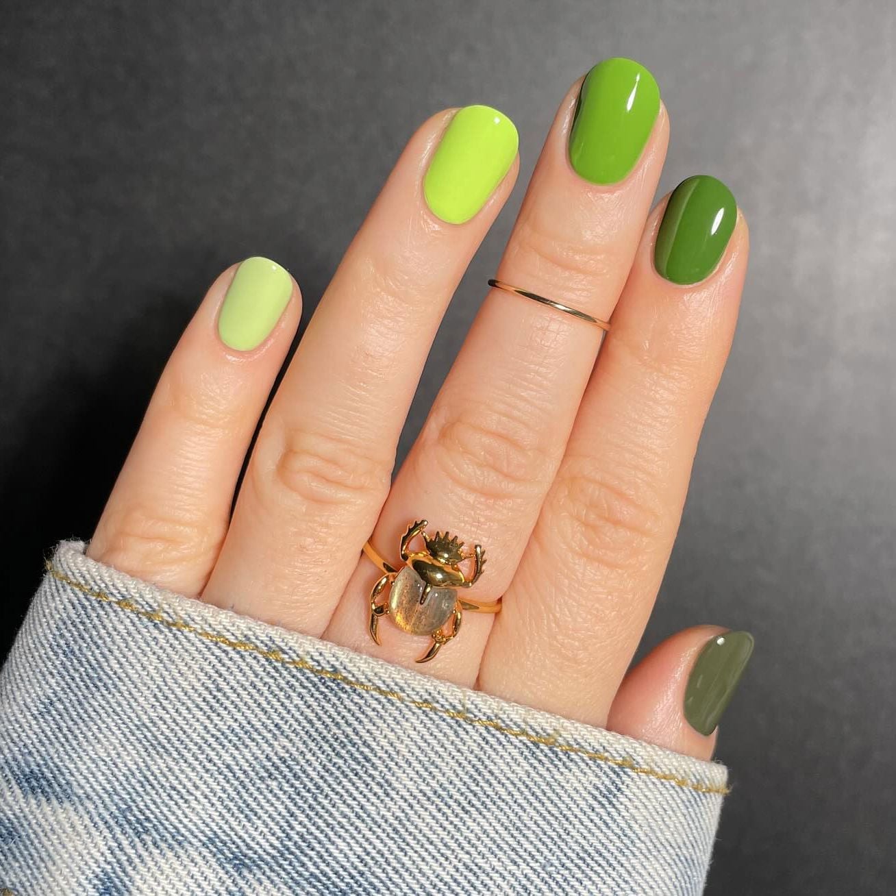 Short Oval Mixed Green Shades Glossy Nails Short Oval Mixed Green Shades Glossy Nails — Trendy Olive Green Nails