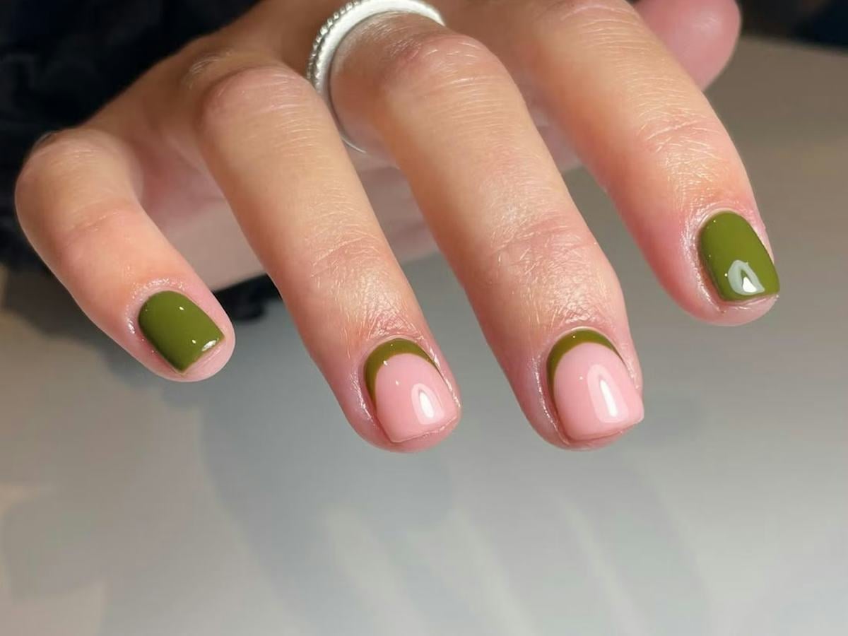 Pink Base Olive Green French Tip Short Square Nails Pink Base Olive Green French Tip Short Square Nails — Trendy Olive Green Nails