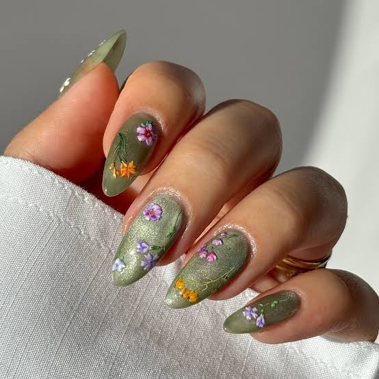 Floral Art Matte Olive Green Long Almond Nails Floral Art Matte Olive Green Long Almond Nails — Trendy Olive Green Nails