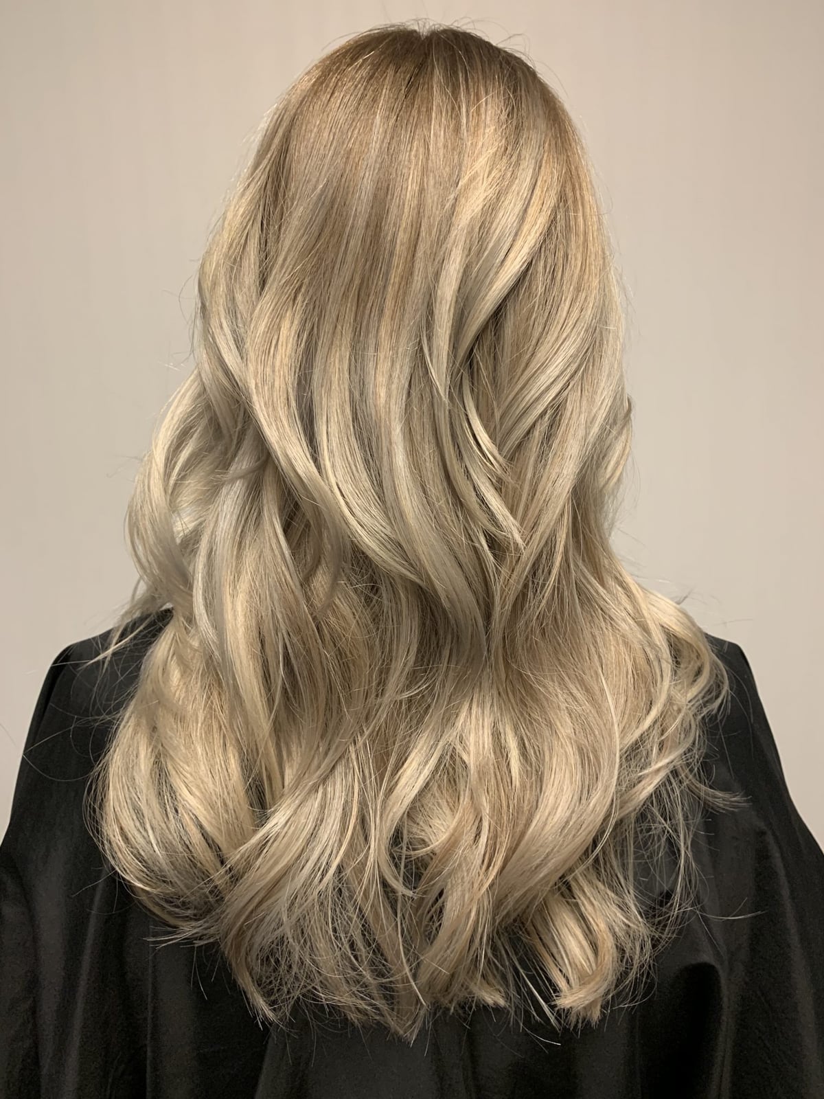Ash Blonde To Platinum Blonde Ombre Ash Blonde To Platinum Blonde Ombre — Trendy Ombre Hair Color