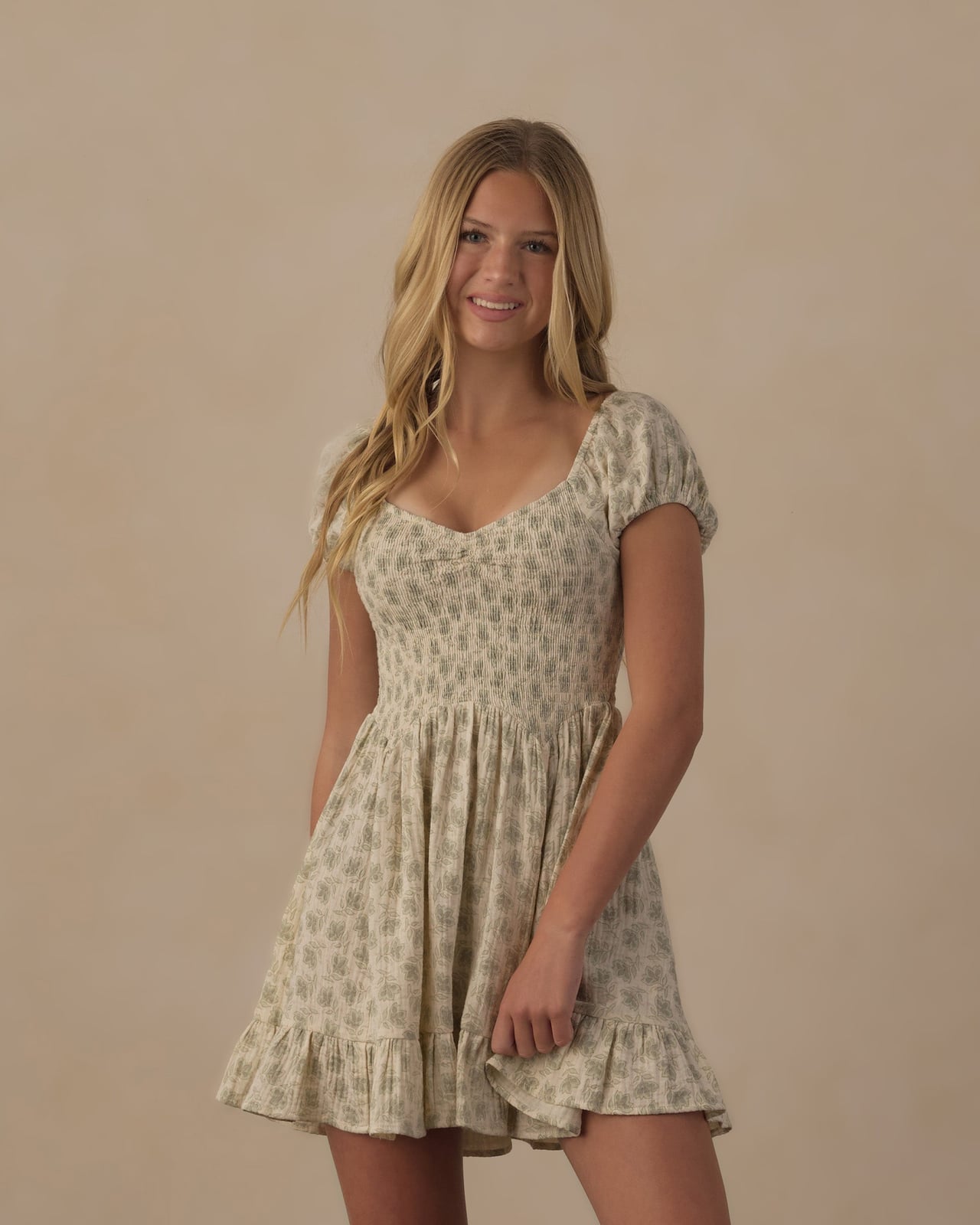 Floral Print Dress with Smocked Bodice Floral Print Dress with Smocked Bodice — Trendy Outfits for Teens