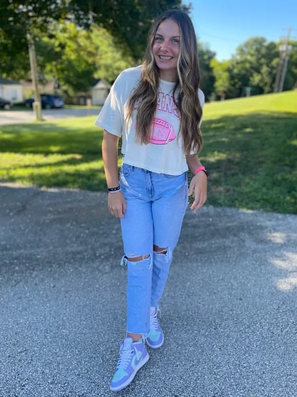 Distressed Jeans with Graphic T-Shirt Distressed Jeans with Graphic T-Shirt — Trendy Outfits for Teens