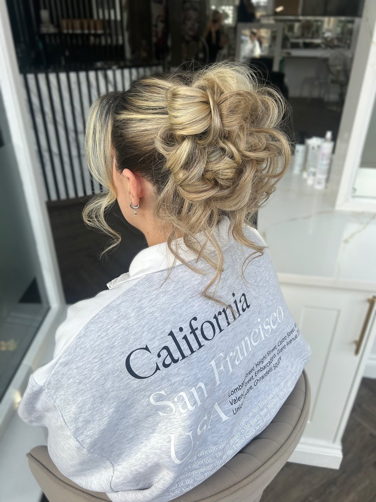 Long Blonde Updo With Curls Long Blonde Updo With Curls — Trendy Party Hair