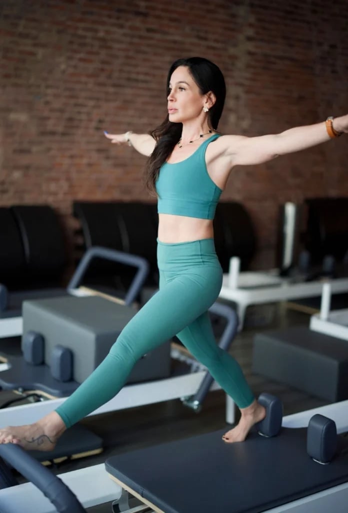 Teal Green Ribbed Knit Sports Bra and Leggings — Trendy Pilates Outfits