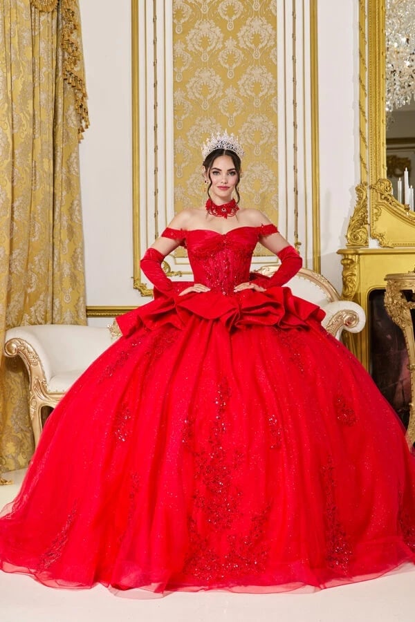 Red Off-Shoulder Ballgown with Sequins and Lace, Close-Up Take Red Off-Shoulder Ballgown with Sequins and Lace, Close-Up Take — Trendy Quince Dress