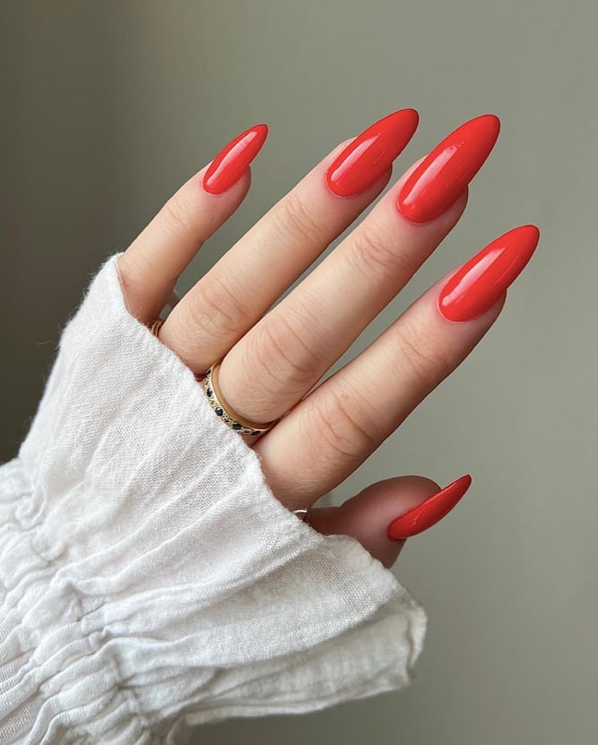 Vibrant Medium Red Glossy Almond Nails With Revealing The Smooth — Trendy Red Almond Nails