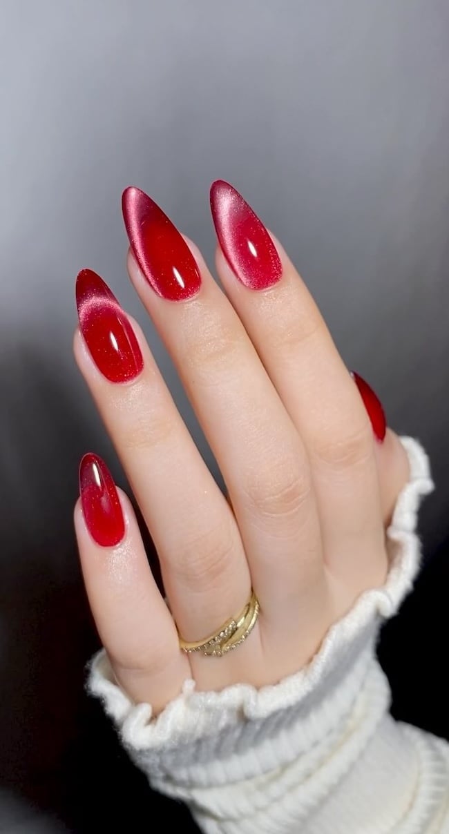 Vibrant Red Cat-Eye Shimmer Almond Nails — Trendy Red Almond Nails