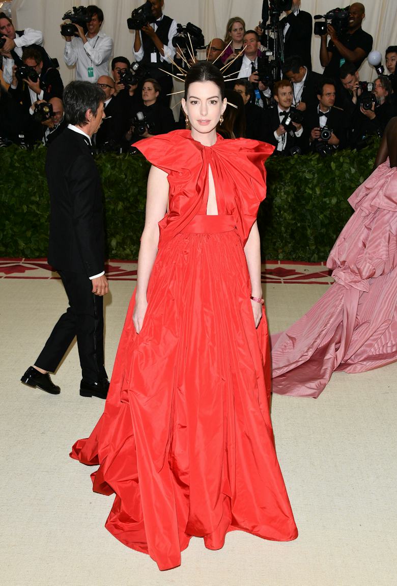 Bright Red Taffeta Gown With Oversized Bow — Trendy Red Carpet Outfits