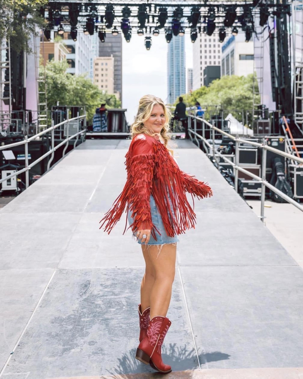 Red Cowboy Boots with Fringe Jacket and Shorts Red Cowboy Boots with Fringe Jacket and Shorts — Trendy Red Cowboy Boots Outfit