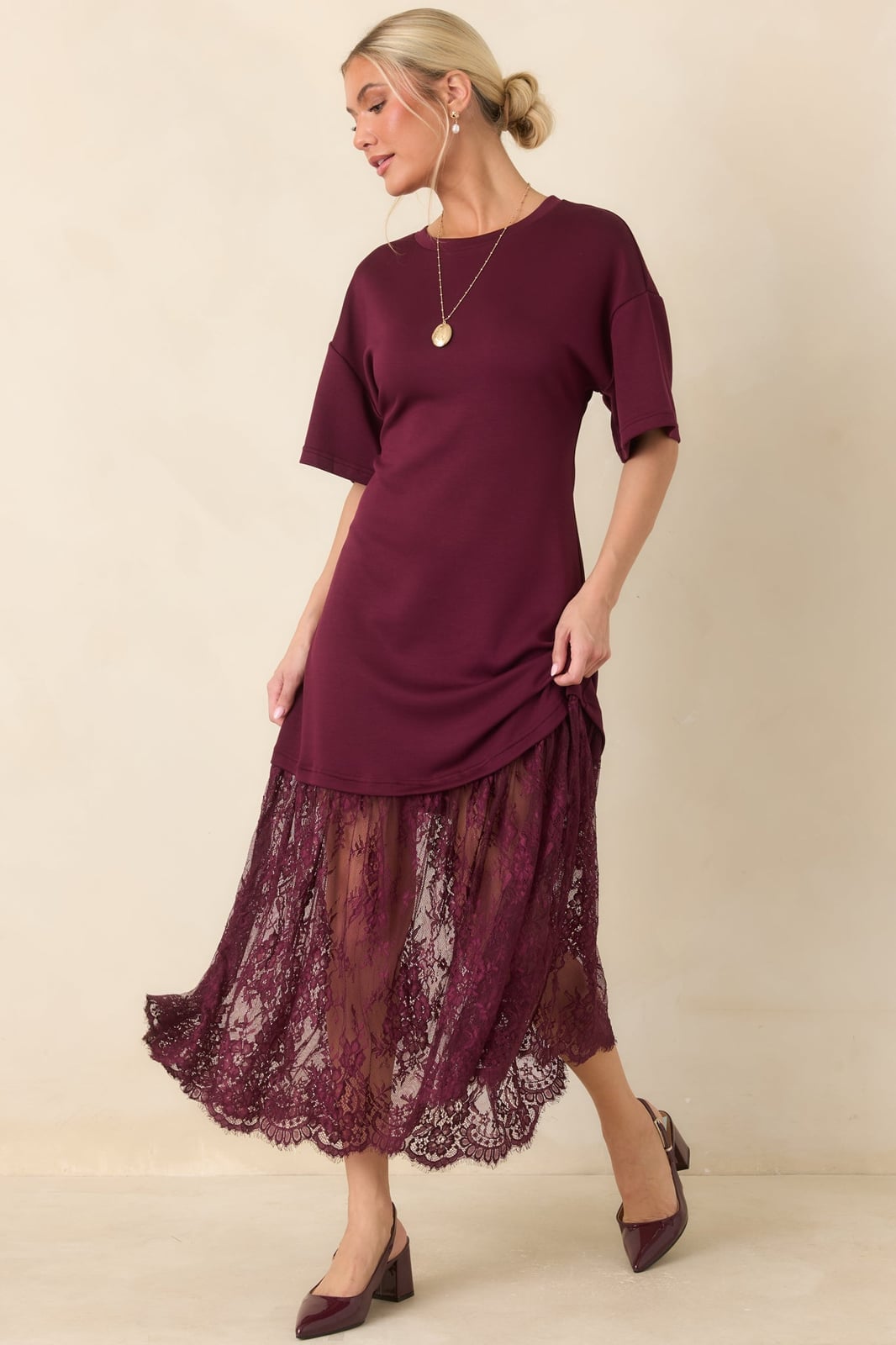 Maroon Jersey Shift Dress with Lace Hem Maroon Jersey Shift Dress with Lace Hem — Trendy Red Dresses Outfits