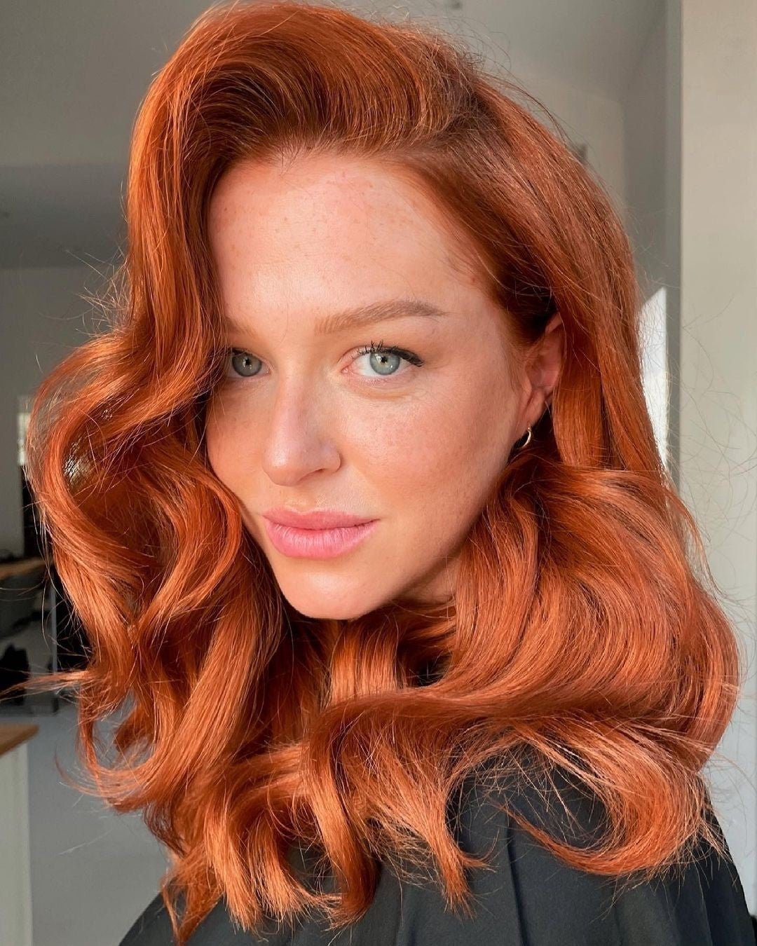 Collarbone Length Vibrant Copper Red Waves Collarbone Length Vibrant Copper Red Waves — Trendy Red Hairstyles