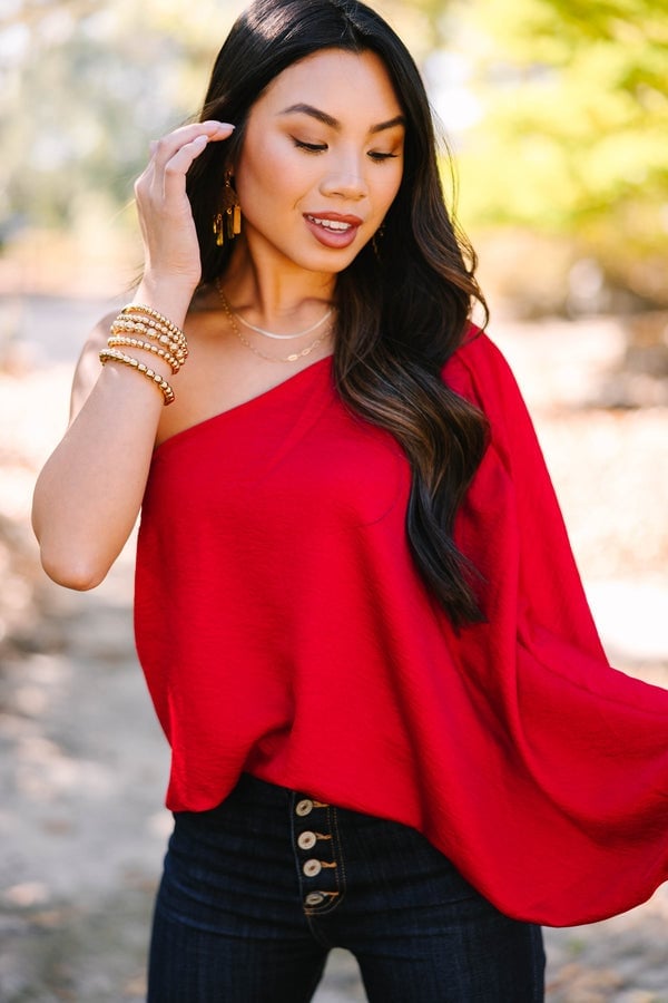 Red One-Shoulder Top with Textured Finish and Gold, Low-Key Version Red One-Shoulder Top with Textured Finish and Gold, Low-Key Version — Trendy Red Top Outfits