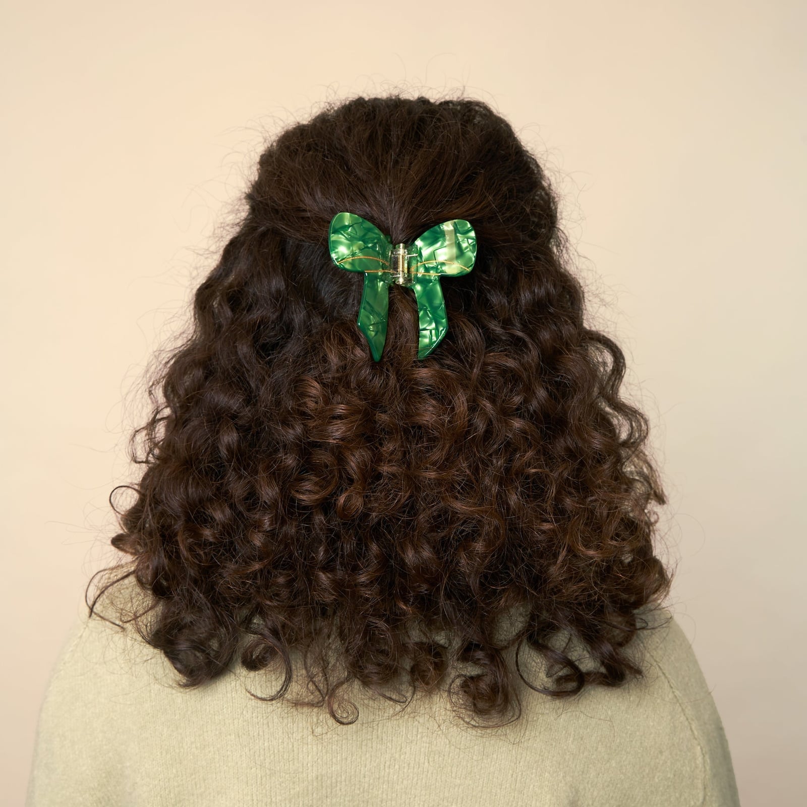 Thick Dark Brown Half-Up With Green Claw — Trendy Ribbon Hair