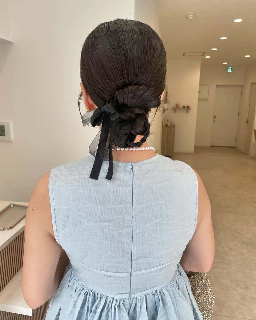 Short Dark Brown Low Bun With Sheer Ribbon — Trendy Ribbon Hair
