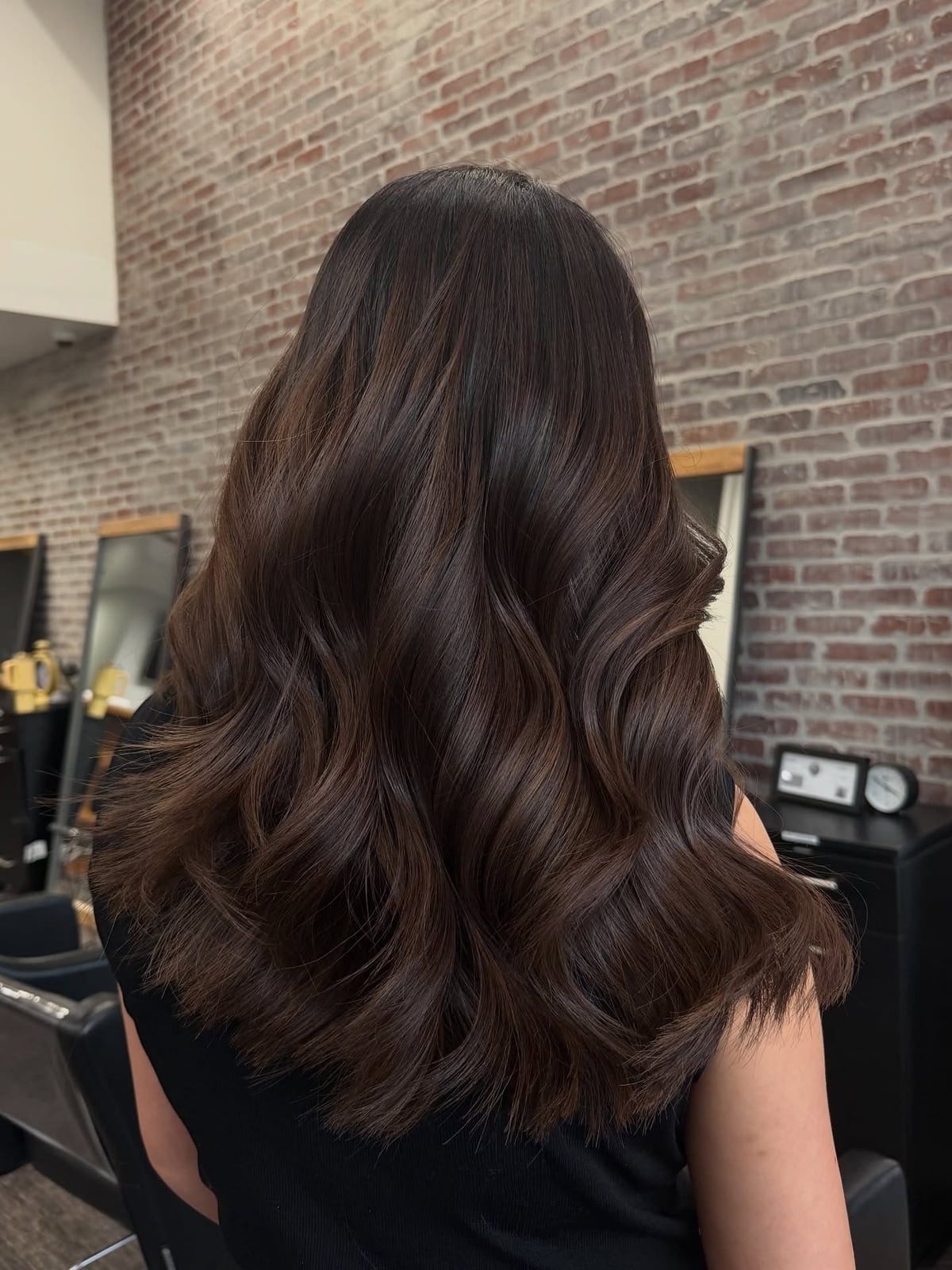 Back View Espresso Brown High Gloss, Close-Up Take — Trendy Rich Brunette