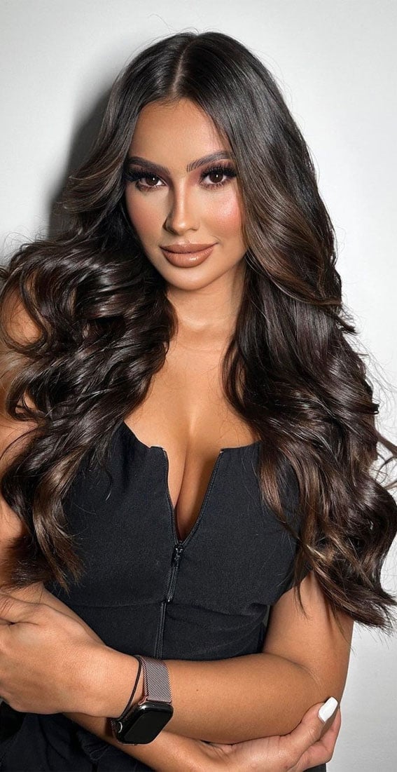 Mid-Back Rich Dark Brown With Warm Undertones — Trendy Rich Brunette