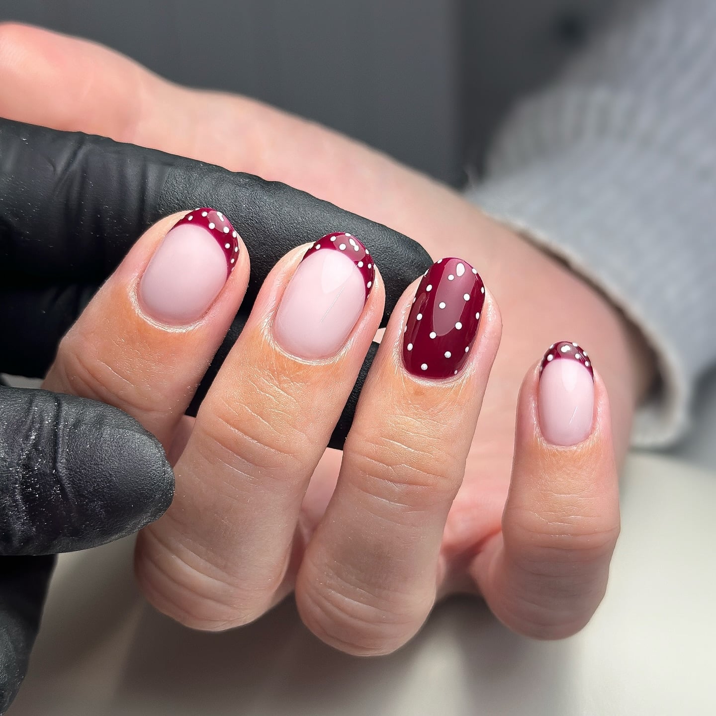 Sheer Pink Burgundy French White Polka Dot Short Round Nails — Trendy Round Nails