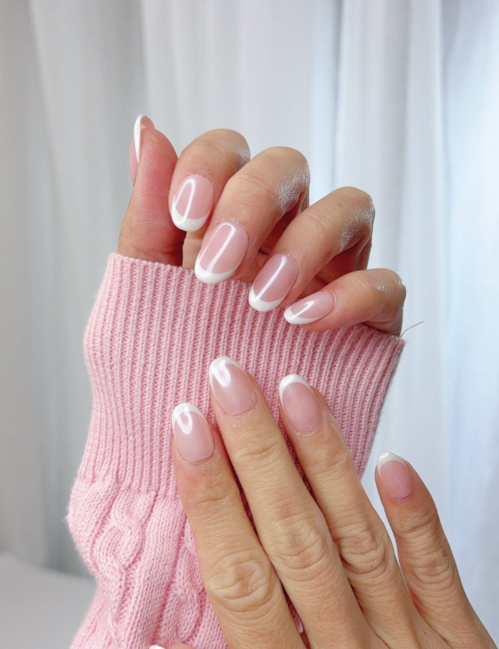 Sheer Nude Classic French Short Round Nails, Glossy — Trendy Round Nails