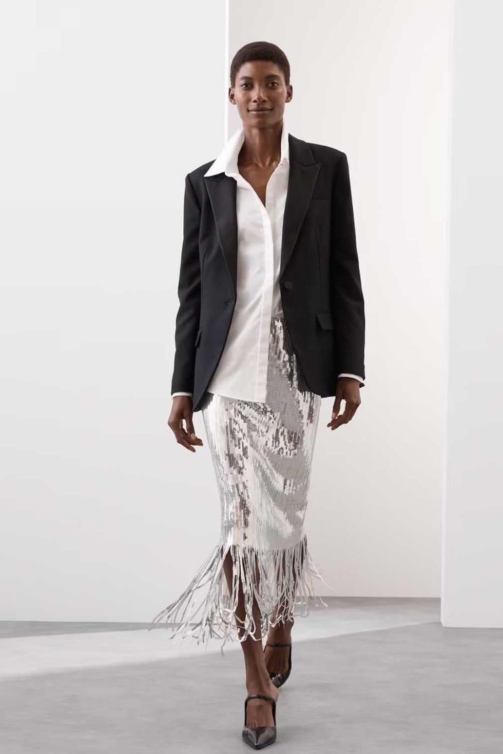 Silver Sequin Midi Skirt with Fringe Detail Silver Sequin Midi Skirt with Fringe Detail — Trendy Sequin Skirt Outfit