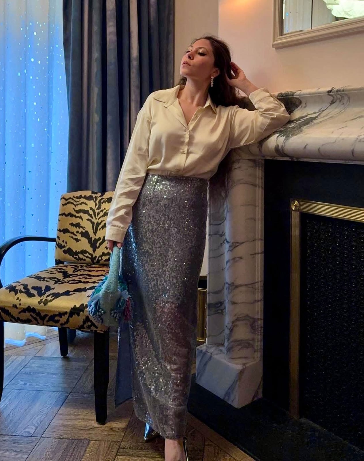 Floor-Length Silver Sequin Skirt with Silk Blouse, Close-Up Take Floor-Length Silver Sequin Skirt with Silk Blouse, Close-Up Take — Trendy Sequin Skirt Outfit