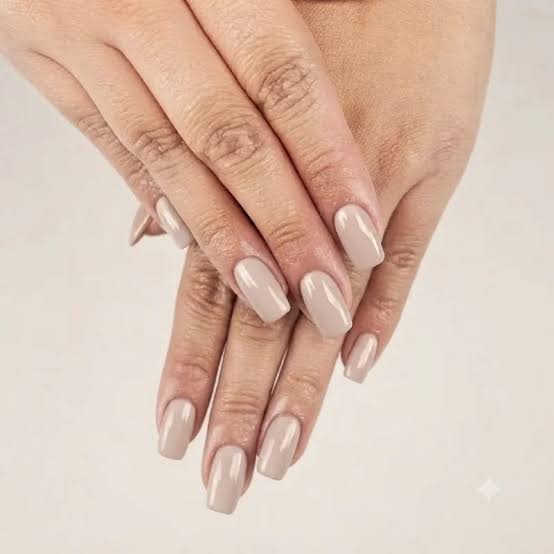 Short Square Neutral Beige Pink Nails Short Square Neutral Beige Pink Nails — Trendy Short Acrylic Nails