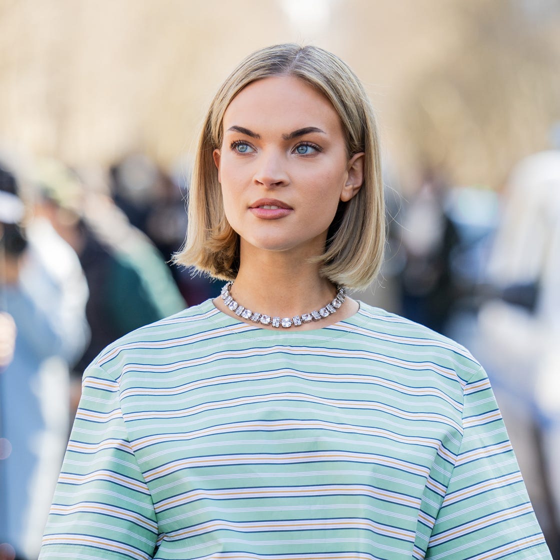 Ash Blonde Box Bob With Blunt Ends Ash Blonde Box Bob With Blunt Ends — Trendy Short Bob