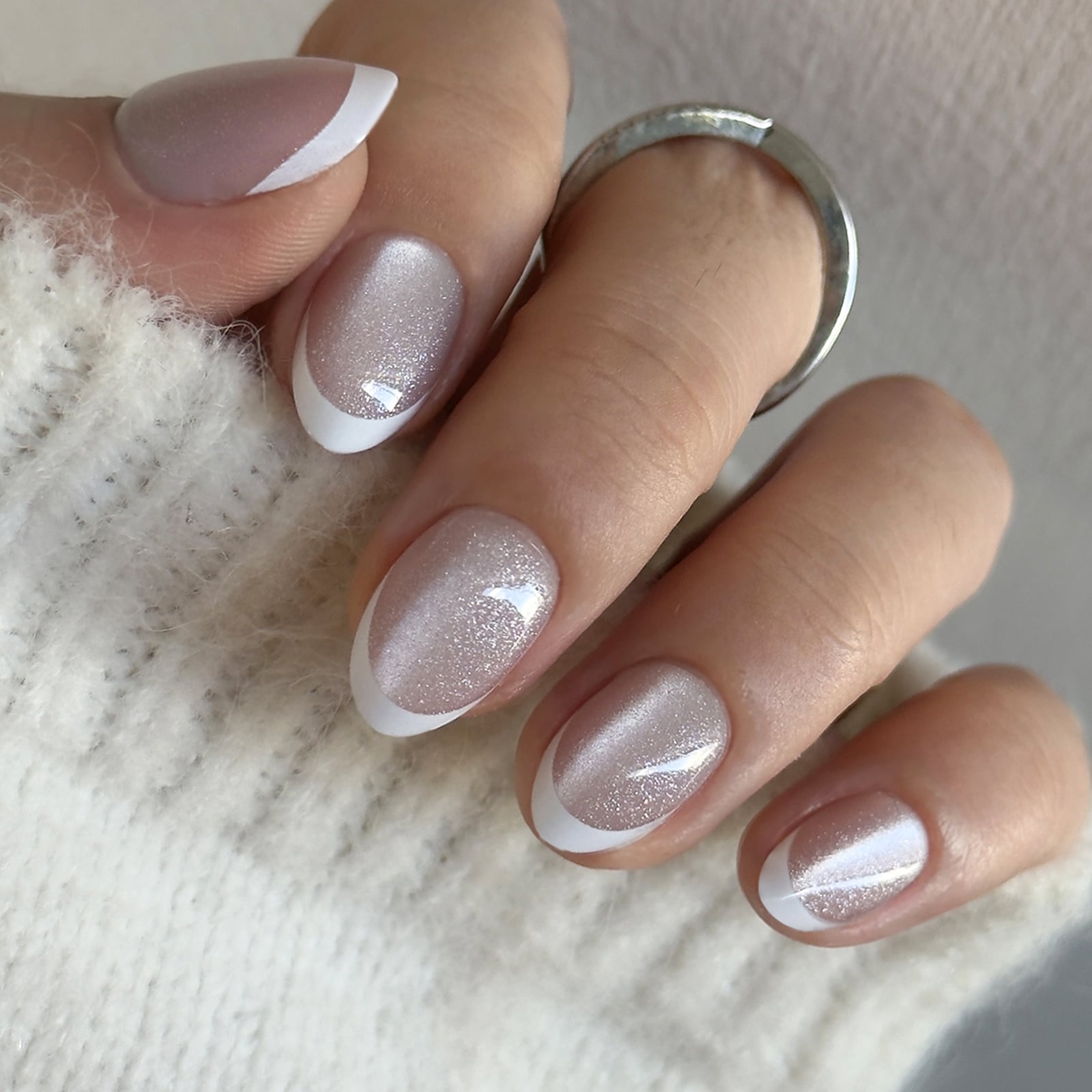 Shimmer Nude French Short Oval Nails Shimmer Nude French Short Oval Nails — Trendy Short Gel Nails