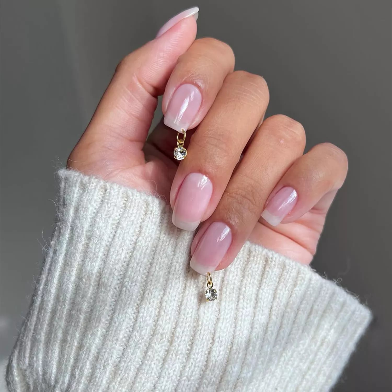 Nude Brown Plaid Flower Short Square Nails Nude Brown Plaid Flower Short Square Nails — Trendy Short Gel Nails