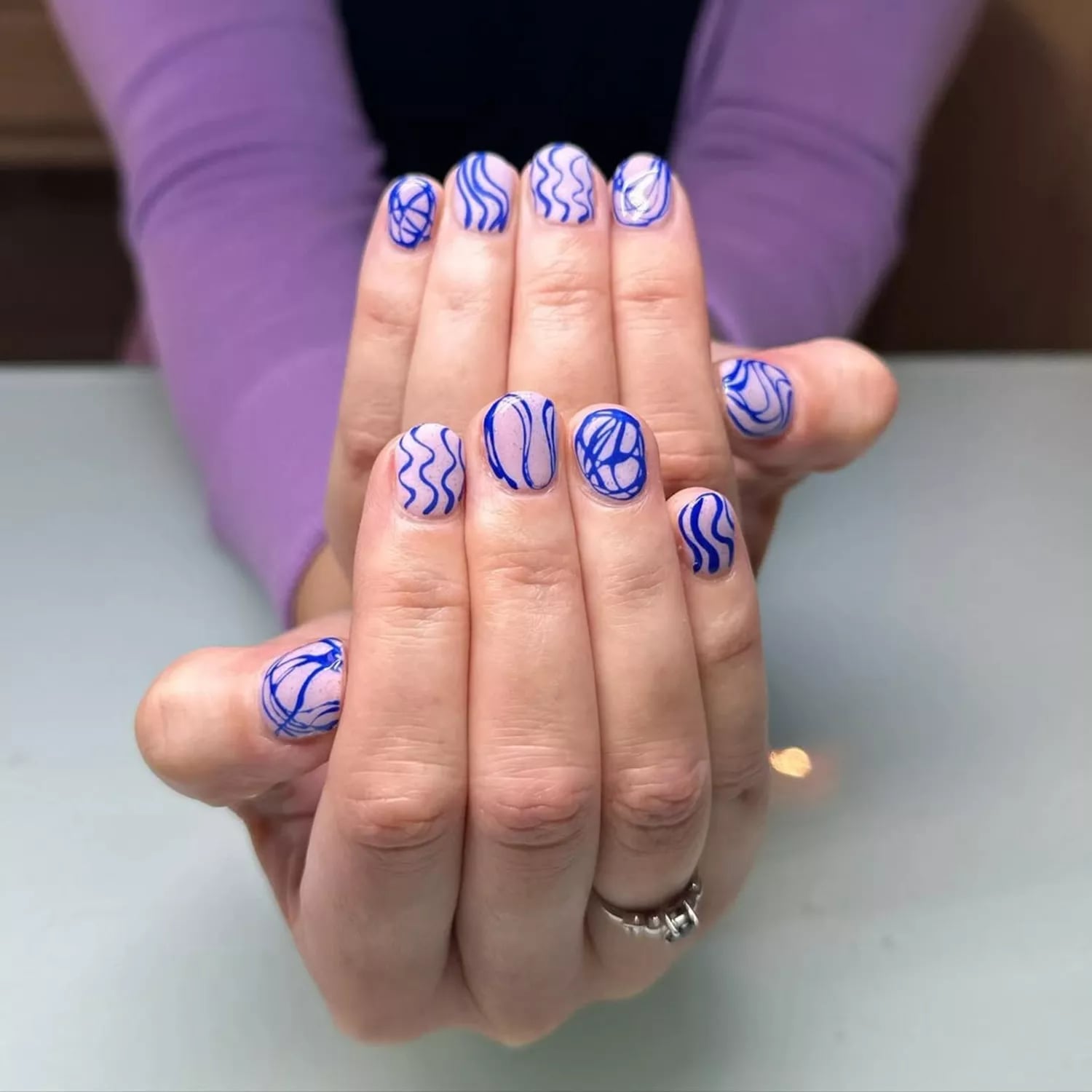 Abstract Blue Line Art Short Oval Nails Abstract Blue Line Art Short Oval Nails — Trendy Short Gel Nails