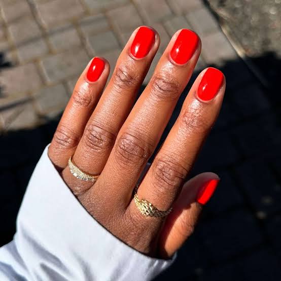 Vibrant Glossy Red Short Oval Nails Vibrant Glossy Red Short Oval Nails — Trendy Short Gel Nails