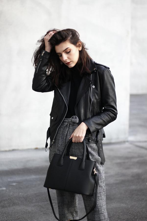 Edgy Street Style With A Structured Black Handbag Edgy Street Style With A Structured Black Handbag — Trendy Shoulder Bag Outfits