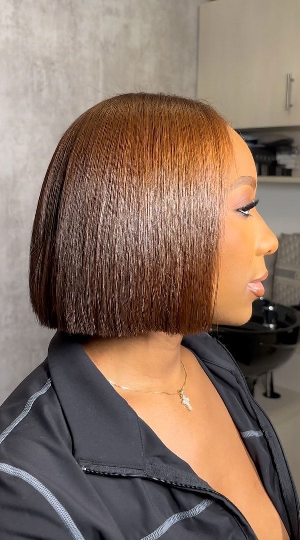 Chestnut Brown Bob Subtle Highlights Chestnut Brown Bob Subtle Highlights — Trendy Sleek Hairstyles