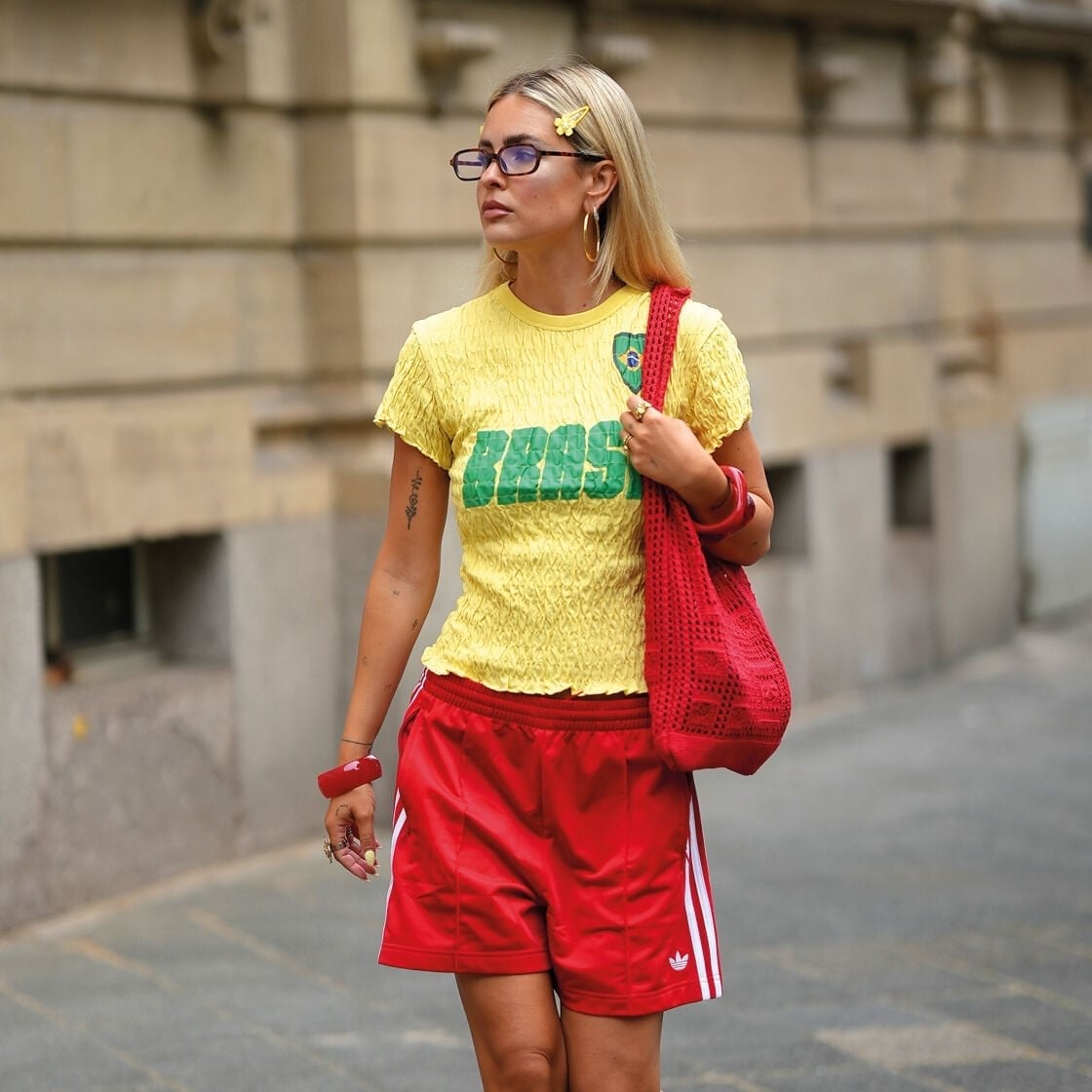 Athletic Shorts With Textured T-Shirt — Trendy Sporty Outfits